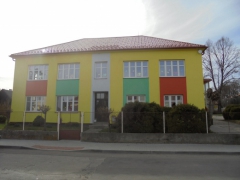 Pohled na budovu školy 